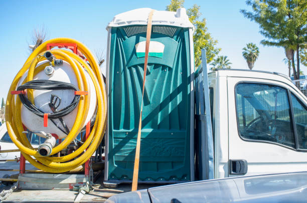 Portable Toilet Options We Offer in High Rolls, NM